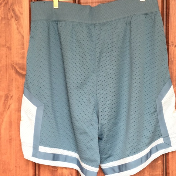 Men’s Nike Shorts NWOT XL - Picture 2 of 4